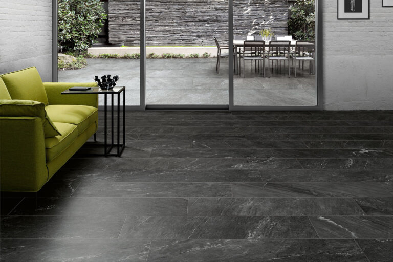 Pavimento-effetto-pietra_Ceramiche-Coem_Cardoso_Antracite-Grigio-Chiaro-1