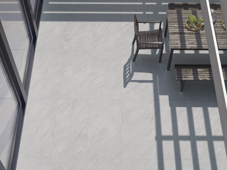 QYMH1279BI56687_KLIFF_15_AMBIENTE_KLIFF_PEARL_C3_60X120_TERRAZA_SZ8